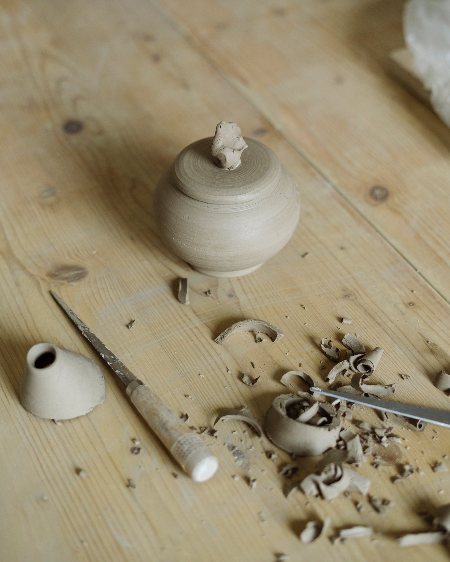 Intermediate: Spin the tea: Teekannen an der Töpferscheibe